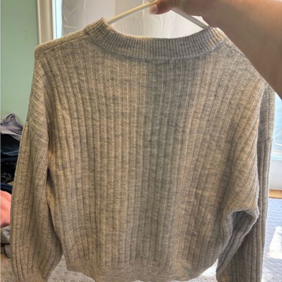 Dynamite Gray Crew Neck Ribbed Sweater - Picture 5 of 5
